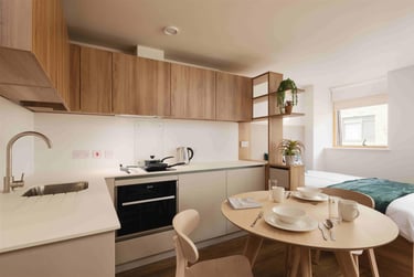 1 bed studio, Calton Road, Holyrood, Edinburgh, EH88DP - Image 4